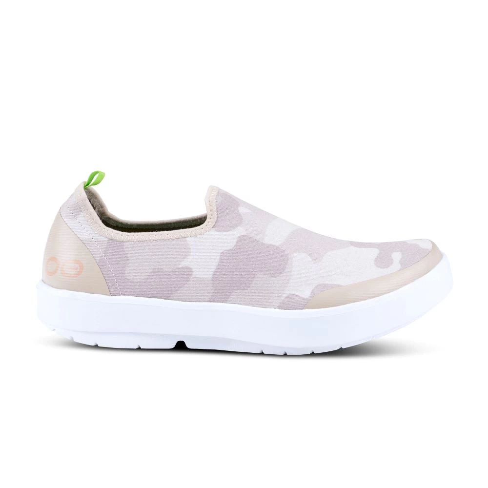 'OOFOS' Women's OOmg EeZee Low Shoe - White / Tan Camo 1 'OOFOS' Women's OOmg EeZee Low Shoe - White / Tan Camo
